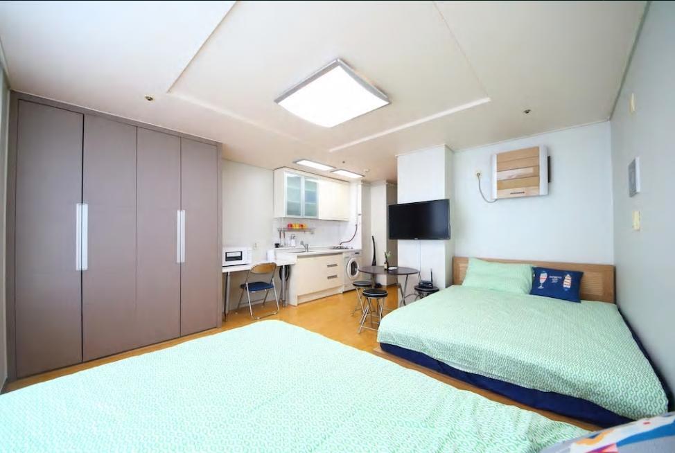 Apartment Hapjeong Sweet House *